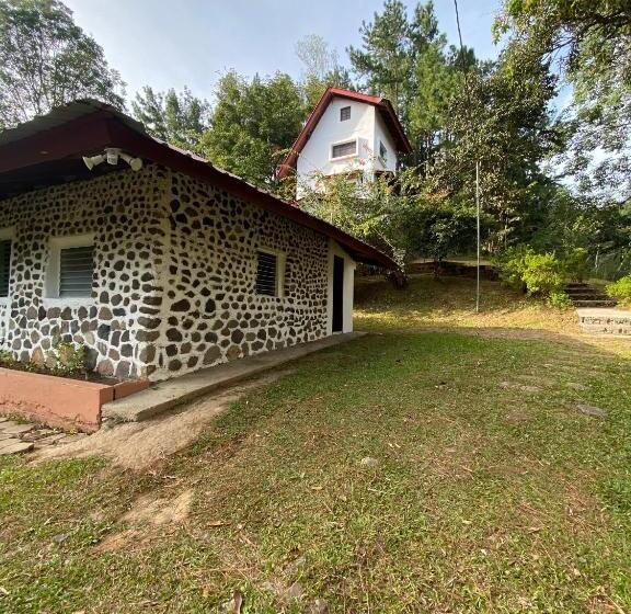 غرفة قياسية رباعية, Inti Wasi