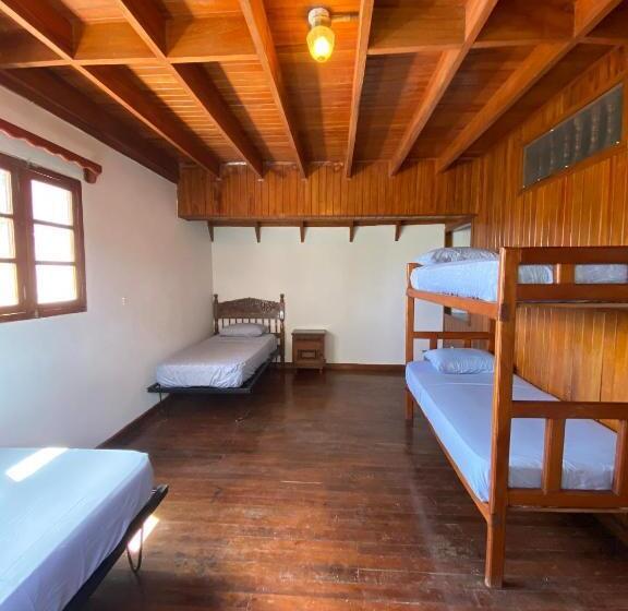 غرفة قياسية رباعية, Inti Wasi