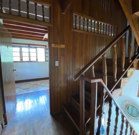 غرفة قياسية ثلاثية, Inti Wasi