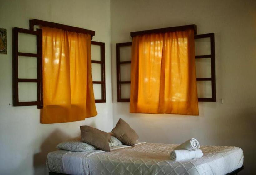 غرفة قياسية رباعية مزودة بشُرفة, Inti Wasi