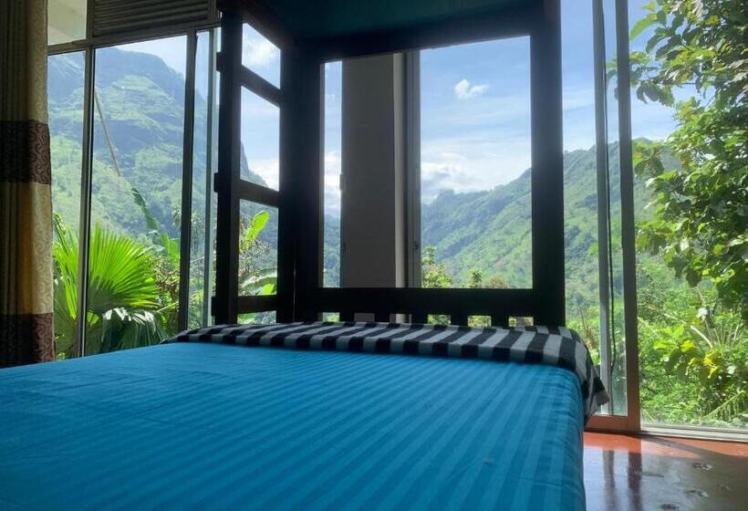 Pat in Cameră Comună, Paradise View Hostel