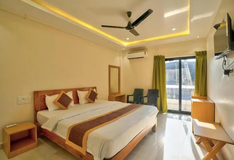 Quarto Quadruple Standart com Varanda, Baga Beach Walk