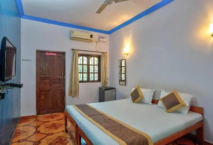 Quarto Triplo Standard com Balcão, Baga Beach Walk
