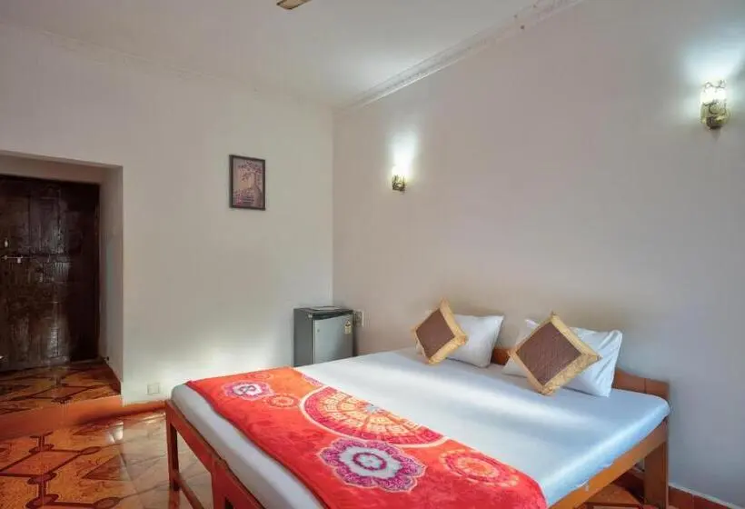 Quarto Triplo Standard com Balcão, Baga Beach Walk