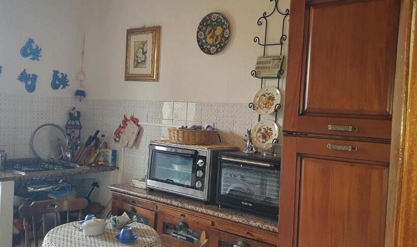 חדר דלוקס לארבעה, Il Centrale Guest House New