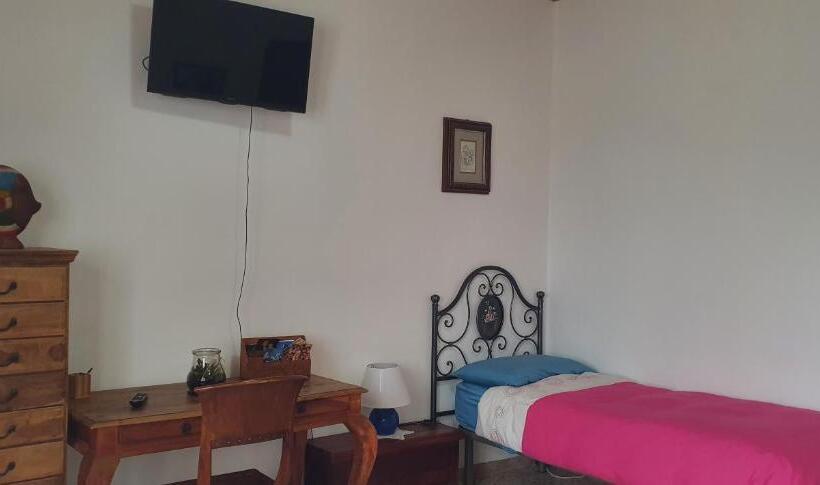 חדר משפחתי נוף להרים, Il Centrale Guest House New
