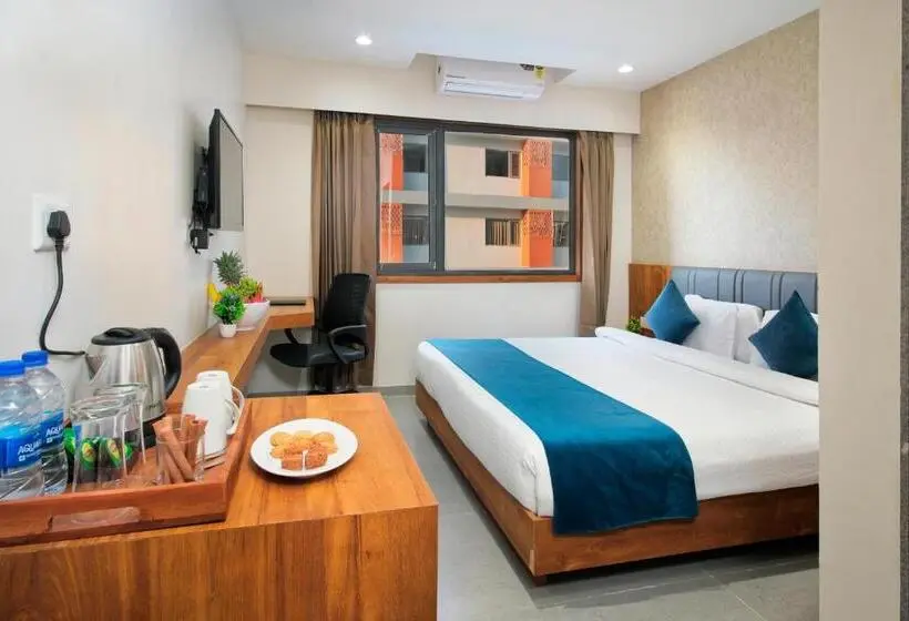 デラックスルーム, Pride Elite Wellness Resort Becharaji Near Becharaji Railway Station