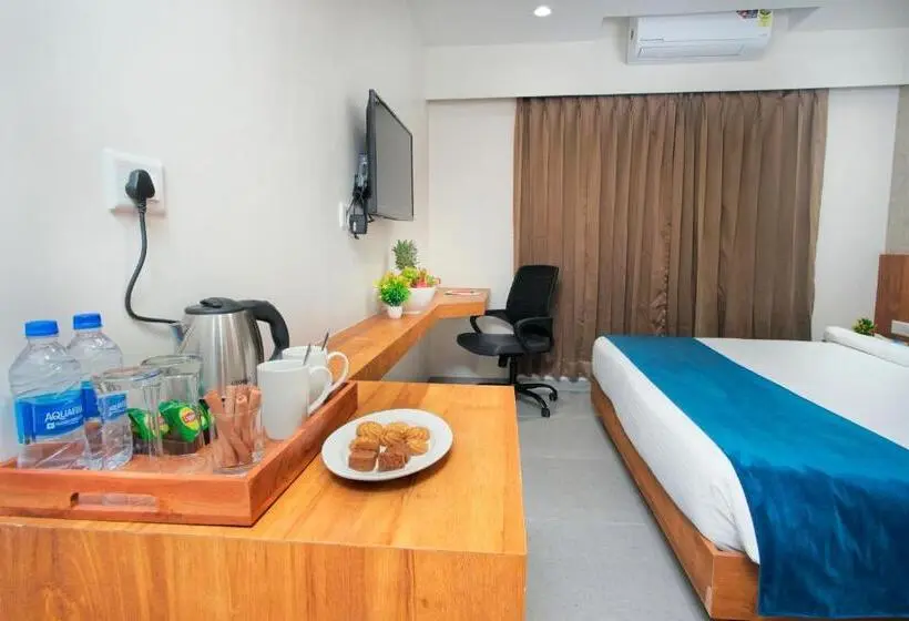 デラックスルーム, Pride Elite Wellness Resort Becharaji Near Becharaji Railway Station