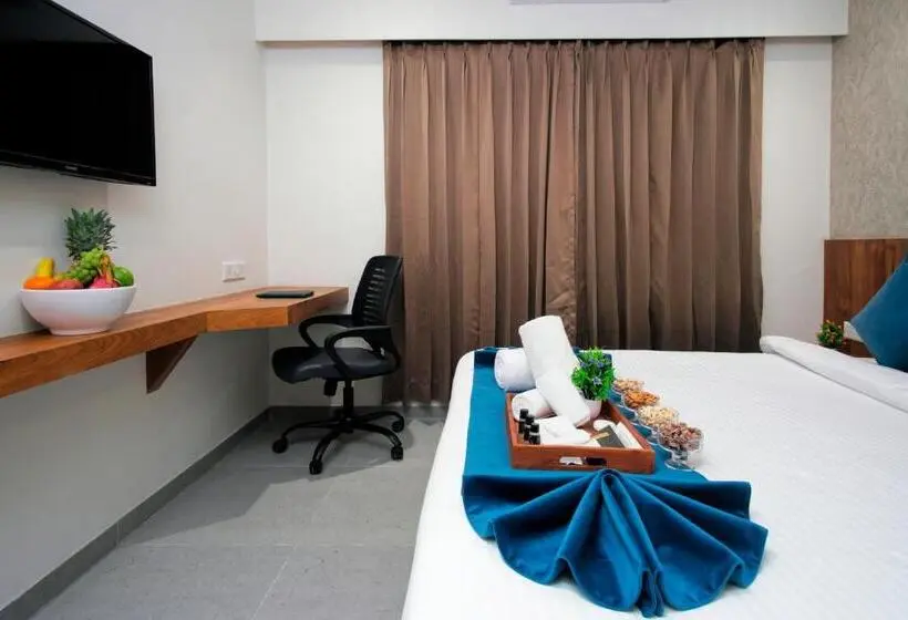 デラックスルーム, Pride Elite Wellness Resort Becharaji Near Becharaji Railway Station