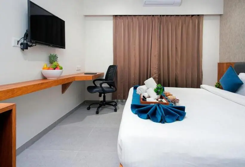 デラックスルーム, Pride Elite Wellness Resort Becharaji Near Becharaji Railway Station