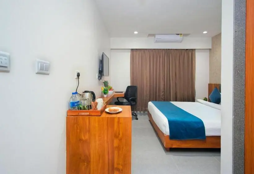 デラックスルーム, Pride Elite Wellness Resort Becharaji Near Becharaji Railway Station
