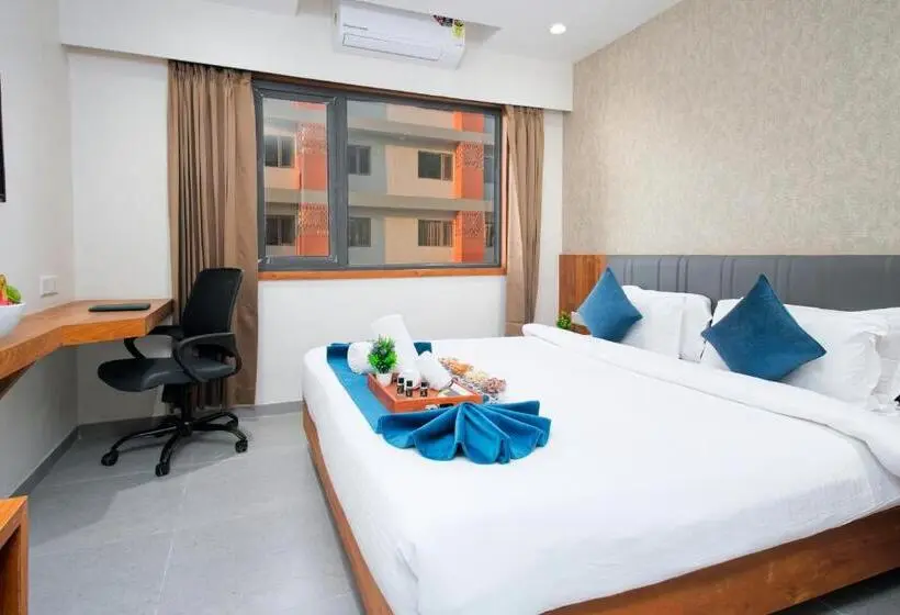 スーペリアールーム, Pride Elite Wellness Resort Becharaji Near Becharaji Railway Station