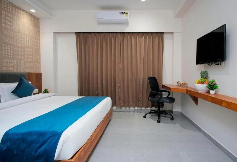 スーペリアールーム, Pride Elite Wellness Resort Becharaji Near Becharaji Railway Station