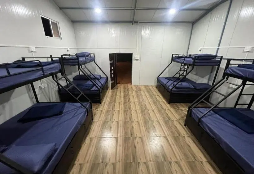 تختخواب در اتاق مشترک, Goko Hostel