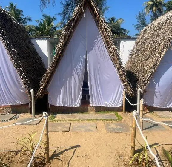 چادر با خدمات رفاهی استاندارد, Goko Hostel