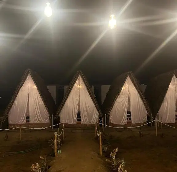 چادر با خدمات رفاهی استاندارد, Goko Hostel