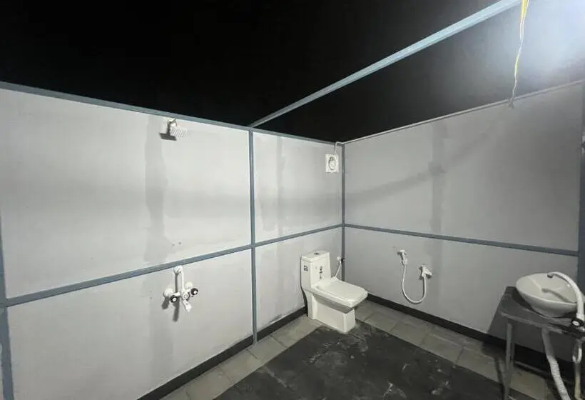 اتاق لوکس با چشم‌انداز دریا, Goko Hostel