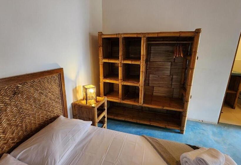 חדר סטנדרט לשלושה עם נוף לגינה, Kinti Guest House