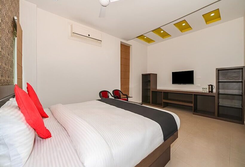 غرفة ديلوكس, Club 7 Resort And Banquets