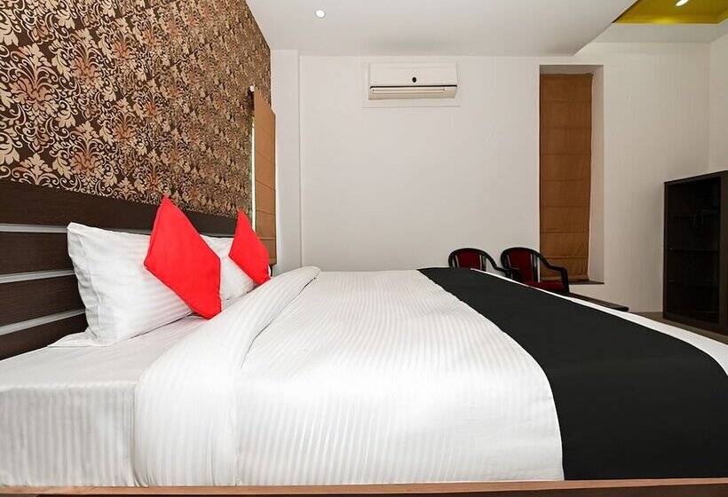 Номер Deluxe, Club 7 Resort And Banquets