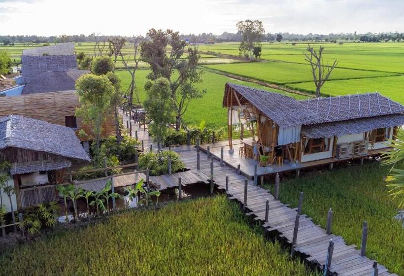 패밀리 룸, Nakhao Cottage