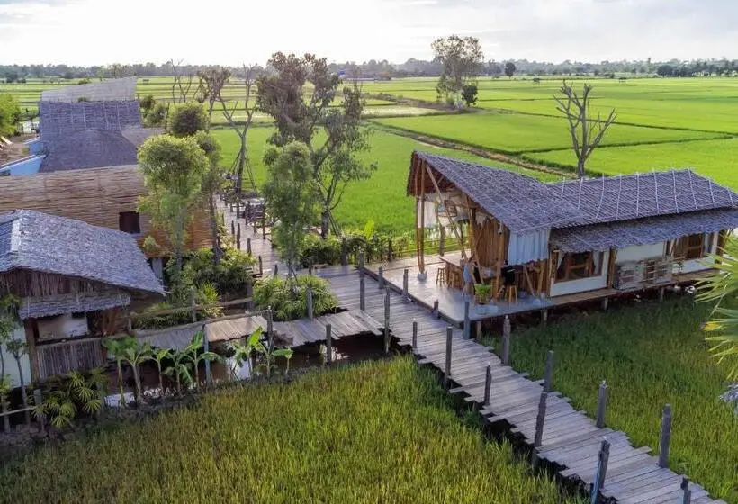 Perhehuone, Nakhao Cottage
