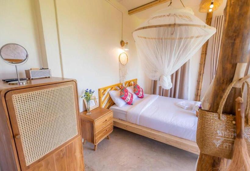 패밀리 룸, Nakhao Cottage