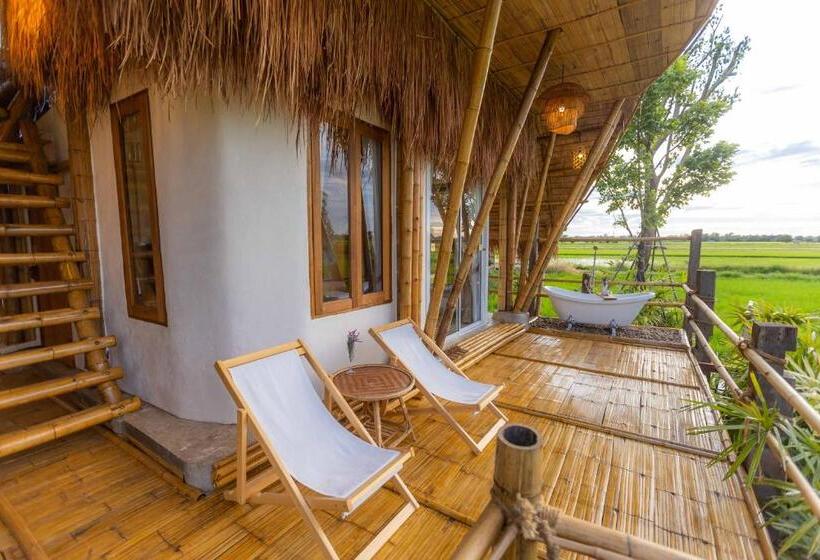 패밀리 룸, Nakhao Cottage