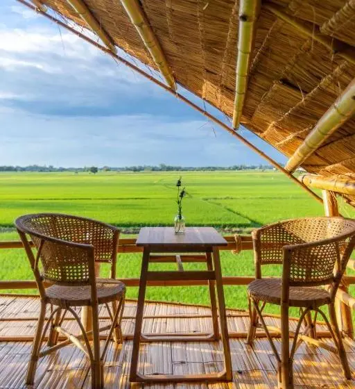 Perhehuone, Nakhao Cottage