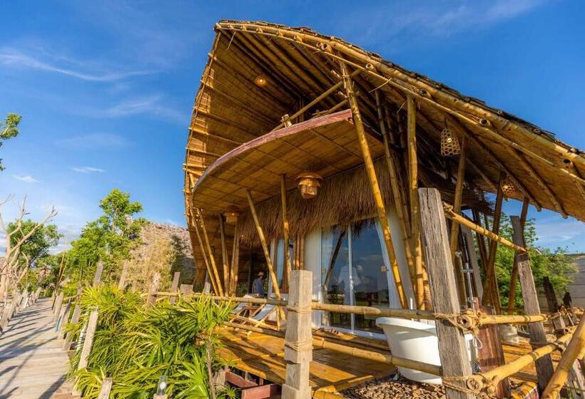 패밀리 룸, Nakhao Cottage