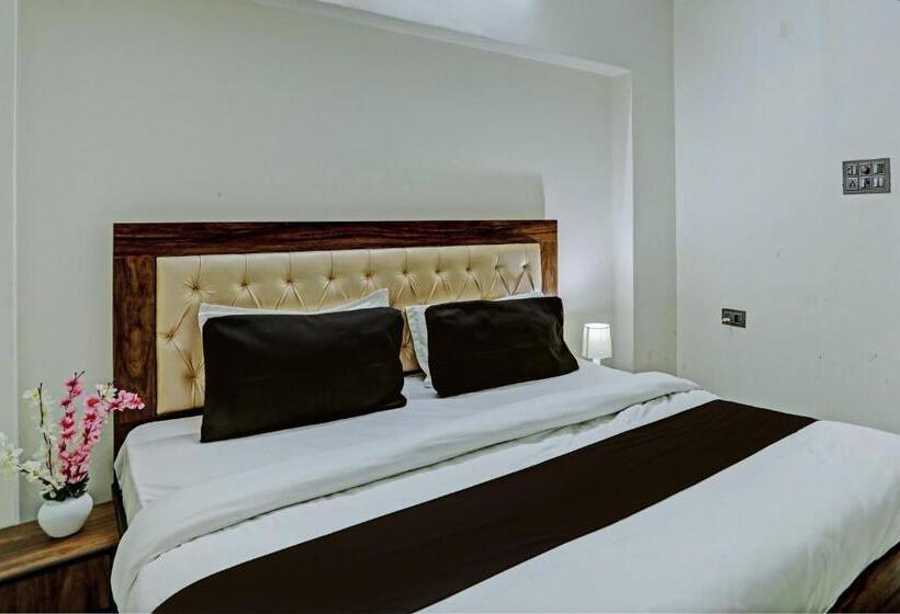 חדר קלאסי לשלושה, Oyo The Adiitya Inn