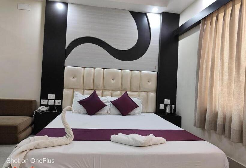Family Room, Rupasi Bangla 2, New Digha   Near Sea Beach ! Easygorooms