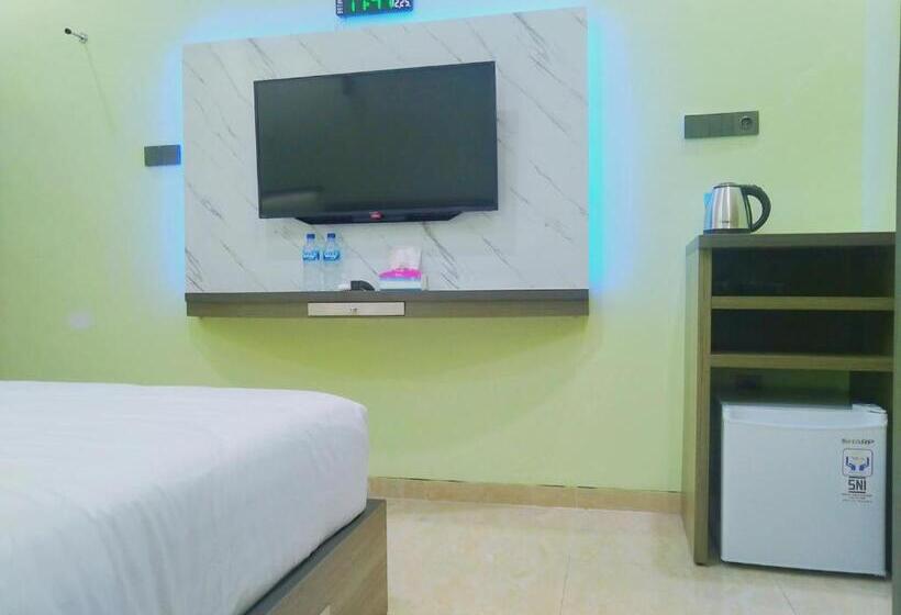 غرفة ديلوكس, Shiva Home Syariah Redpartner Near Alun Alun Tegal