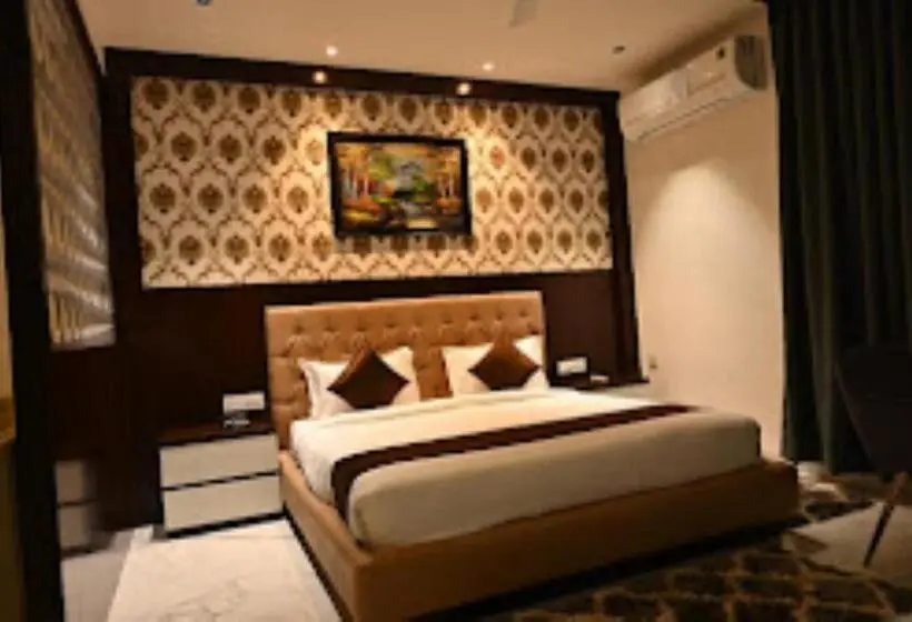Deluxe Zimmer, The Orion Junagarh