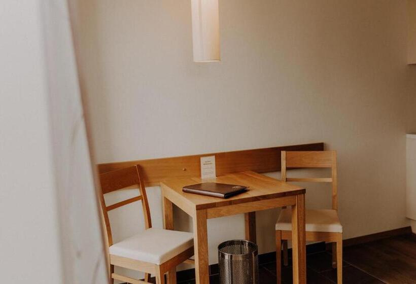 标准间, Weinblick & Weingut Grafinger