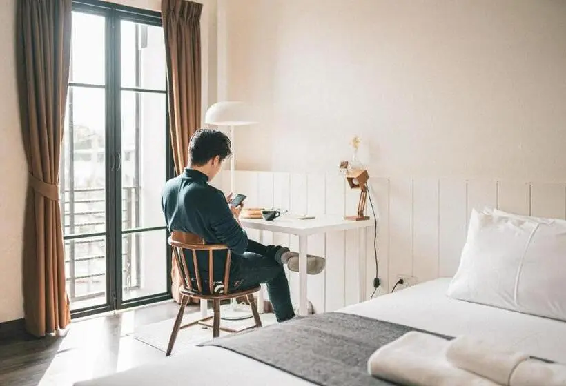 キングサイズベッドのデラックスルーム, Within Korat Sawairiang