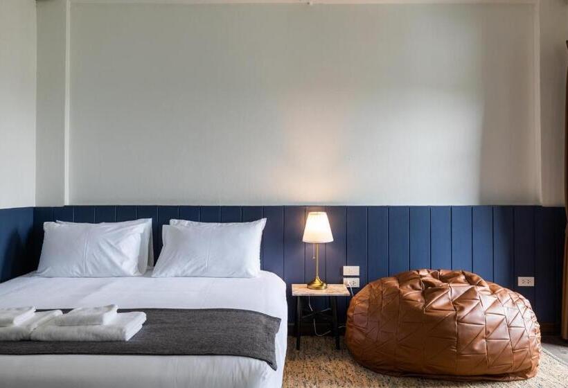 غرفة ديلوكس سرير كينج, Within Korat Sawairiang