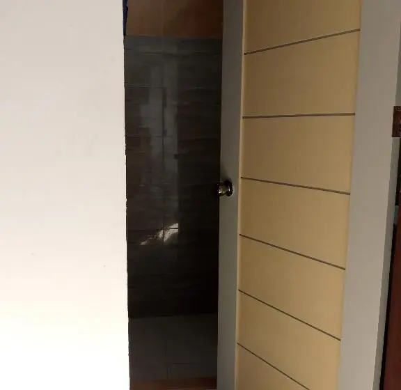 スタンダードルーム, Dante S Hideaway Guest House
