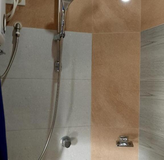 חדר משפחתי, Dante S Hideaway Guest House