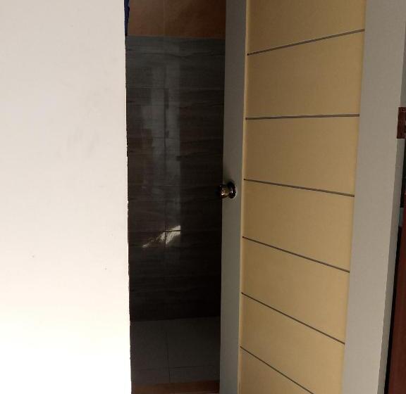 חדר משפחתי דלוקס, Dante S Hideaway Guest House