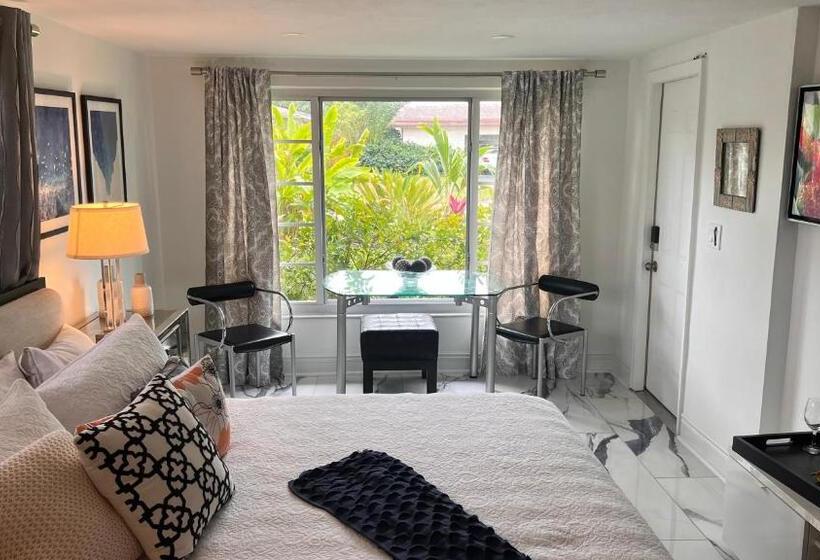 غرفة ديلوكس سرير كينج, Paradise Gardens Wilton Manors  Male Only