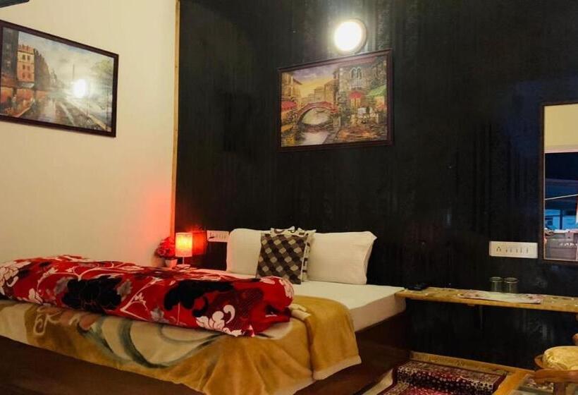 Стандартный Номер Кровать Кинг, Solan Regency