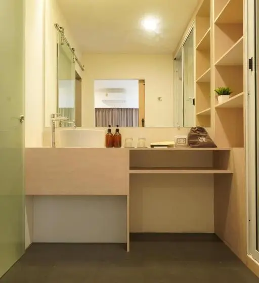 バルコニー付きスタンダードトリプルルーム, Alto Hotel M