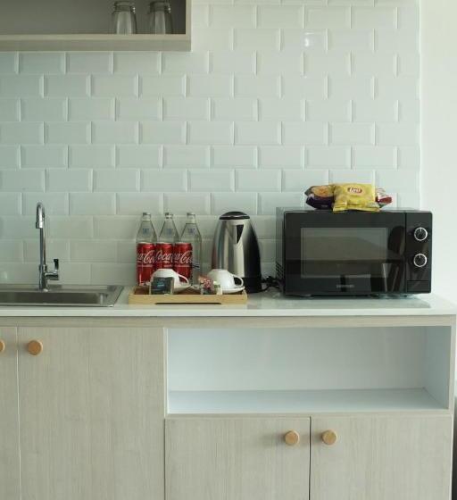 Quarto Triplo Estandar com Sacada, Alto Hotel M