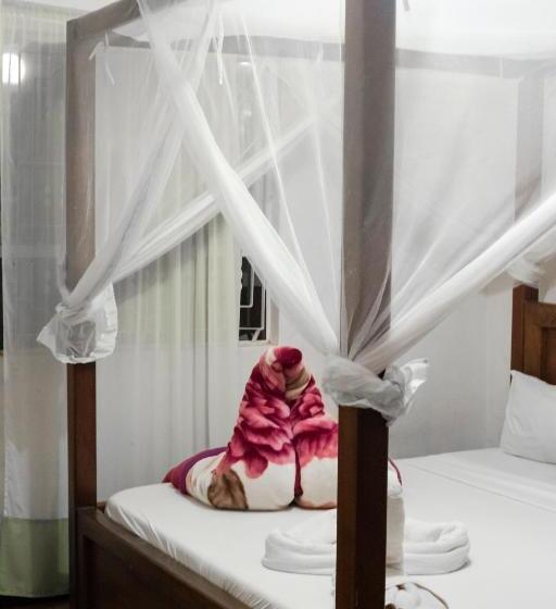 اتاق لوکس با تخت بزرگ, Kilimanjaro Vines Retreat Hotel Mdawi
