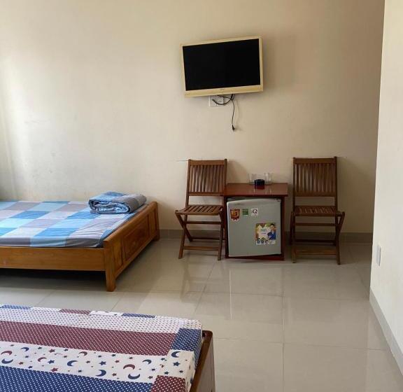 اتاق استاندارد چهار تخته, Nhà Nghỉ 529