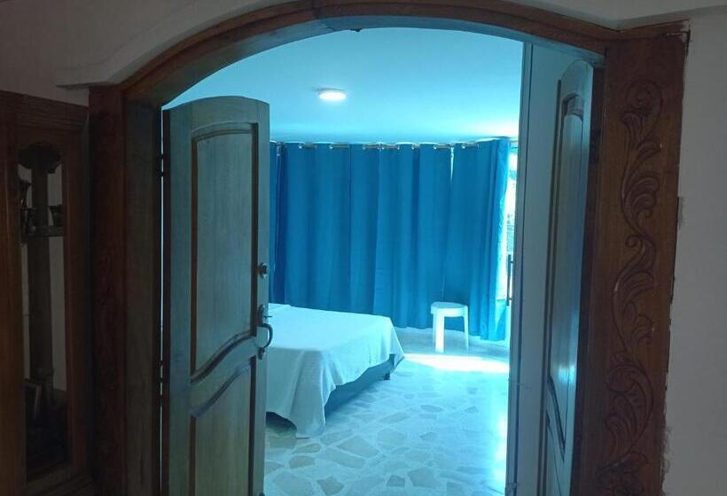 חדר משפחתי, Casa Blanca Ciudad Jardín