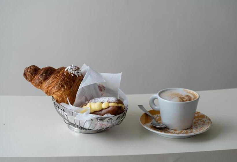 스탠다드 트리플 룸, Conte Cavour