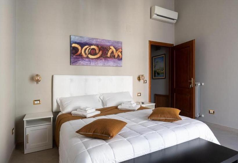 Standard room with outdoor bath, Conte Cavour