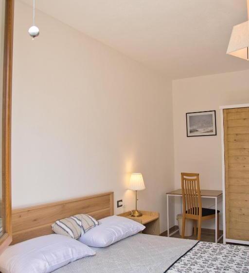 Номер Стандарт Вид на Сад, Dommu Livia